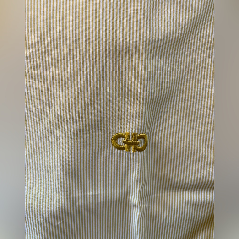 Shirt - Picture 5 of 5